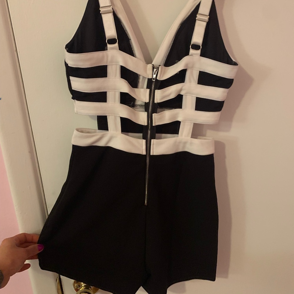 Fashion nova romper small